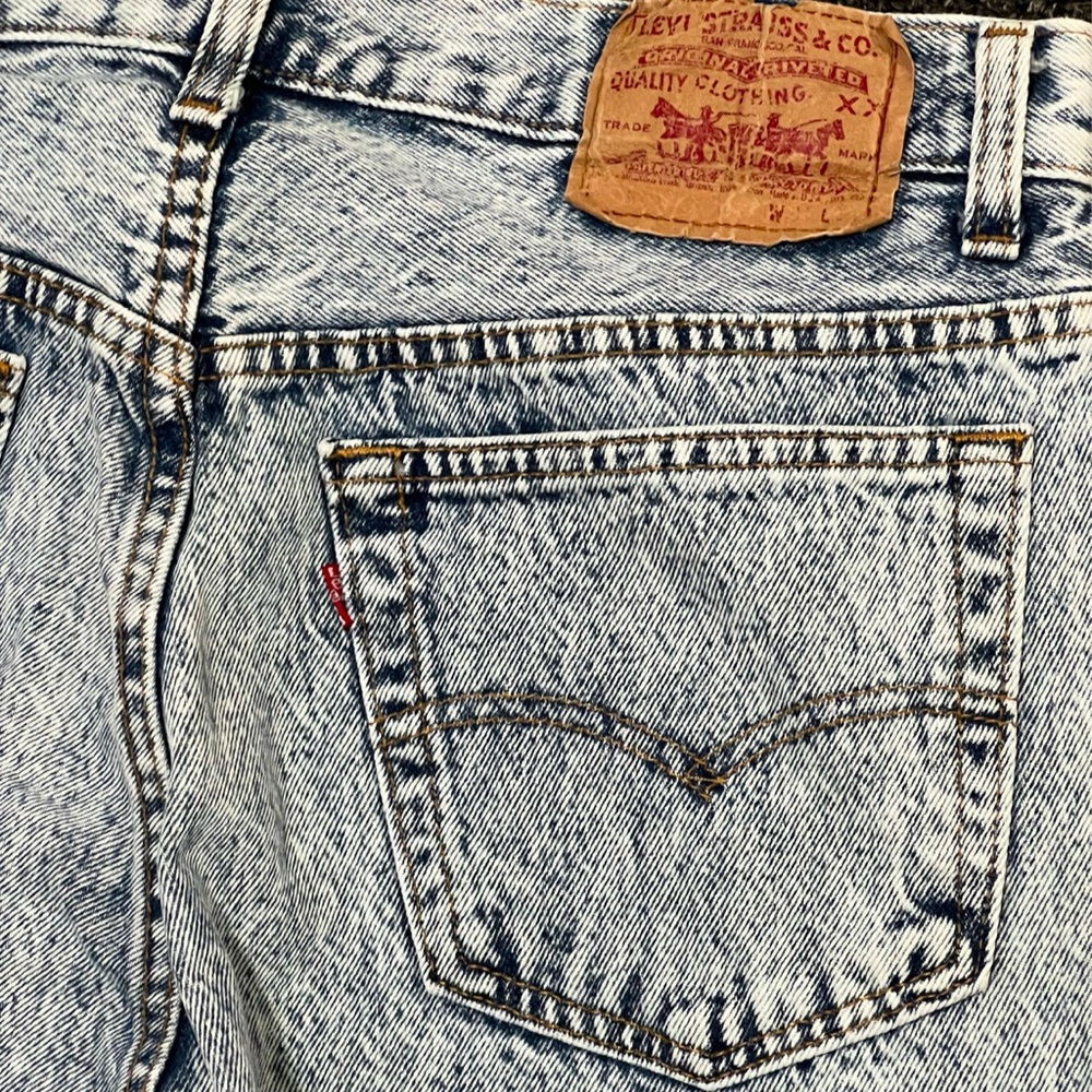 1980s LEVIS 501 Acid Wash Vintage Denim Size 34 actual fit is 32” Waist - Picture 4 of 5